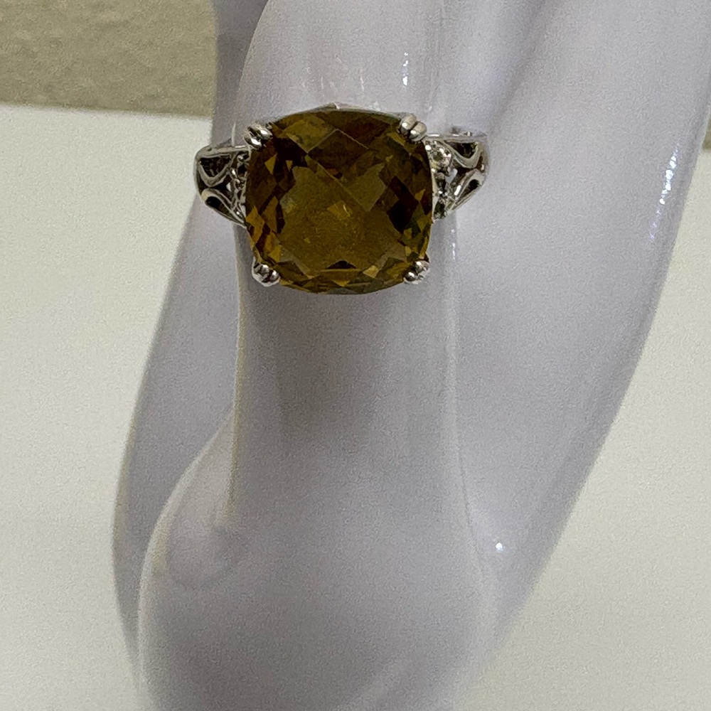Elegant Champagne Quartz Silver Ring